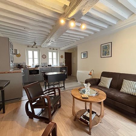Les Remparts Apt Spacieux 1 Er Etage Renove Joliment Decore Bien Equipe Plein Centre Bayeux Proche Plages Du Debarquement Parking Gratuit A Proximite Bagian luar foto