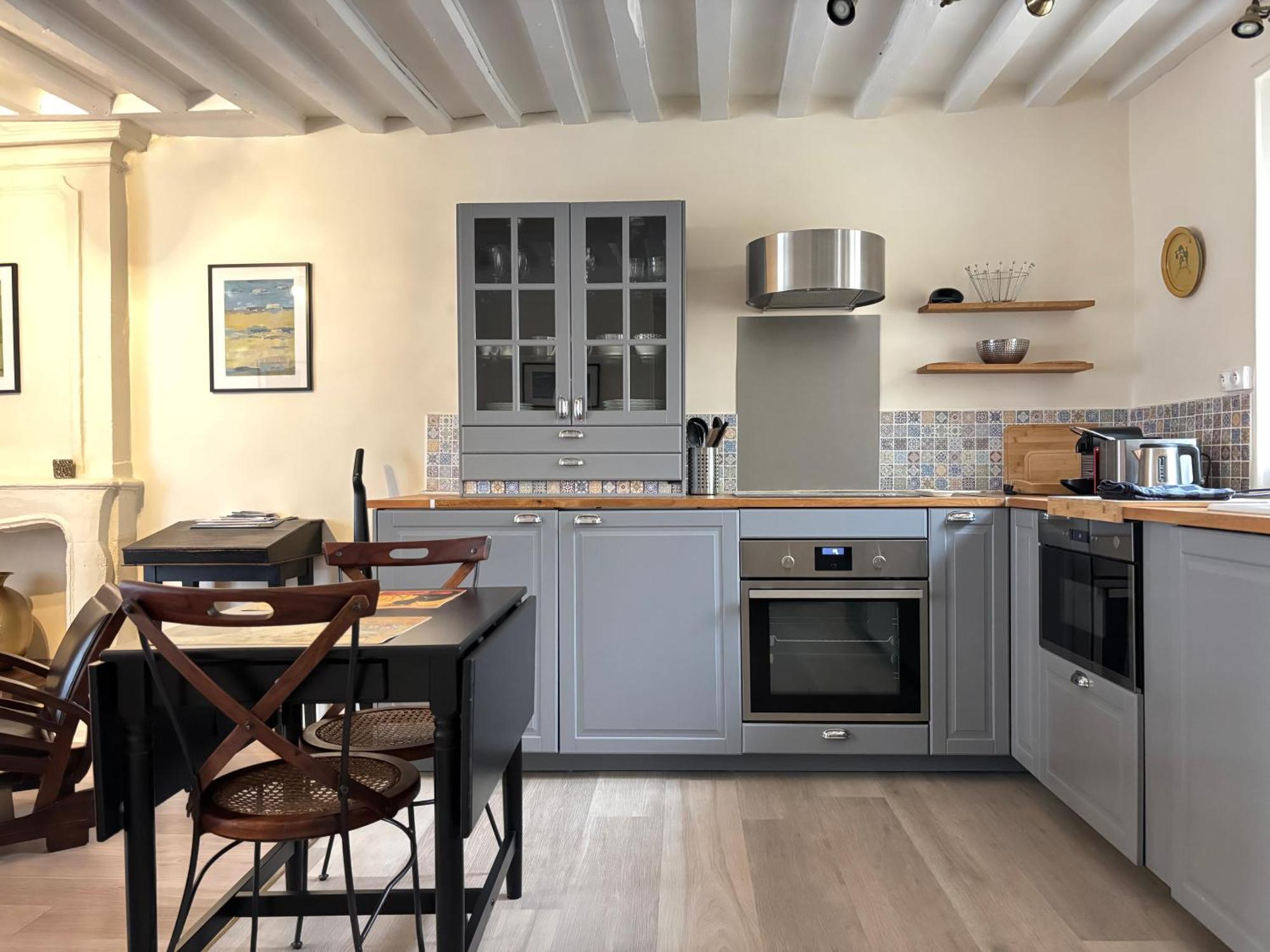 Les Remparts Apt Spacieux 1 Er Etage Renove Joliment Decore Bien Equipe Plein Centre Bayeux Proche Plages Du Debarquement Parking Gratuit A Proximite Bagian luar foto